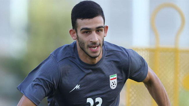 ستاره جوان بالاخره با سپاهان امضا کرد - مگا ورزش ستاره جوان بالاخره با سپاهان امضا کرد