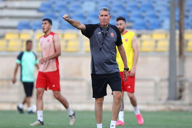 شاگرد سرمربی استقلال در ملاقات با گاریدو - مگا ورزش شاگرد سرمربی استقلال در ملاقات با گاریدو