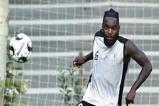 به خاطر رونالدو، بیفوما به استقلال میآید! - مگا ورزش به خاطر رونالدو، بیفوما به استقلال میآید!