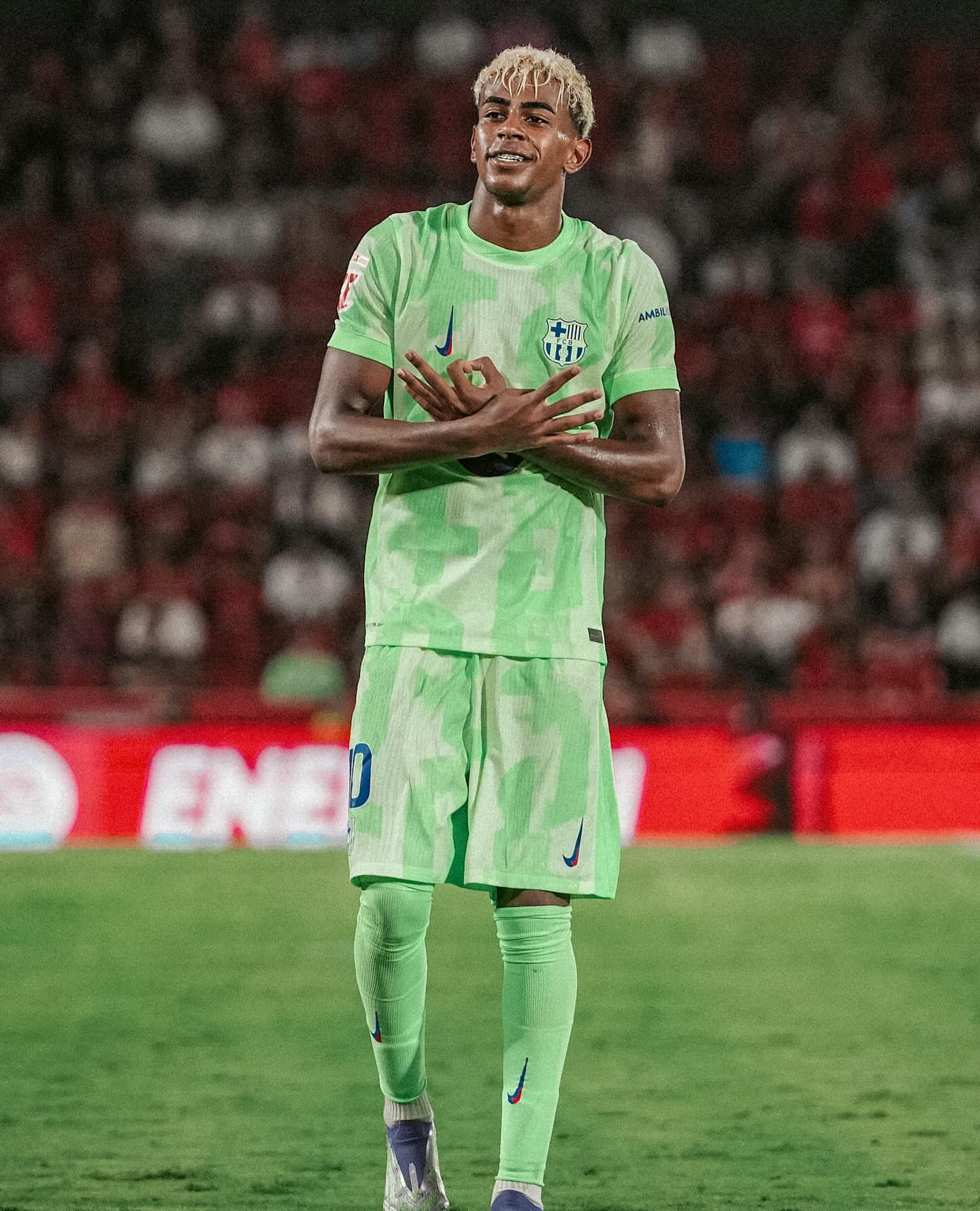 Lamine Yamal wallpaper