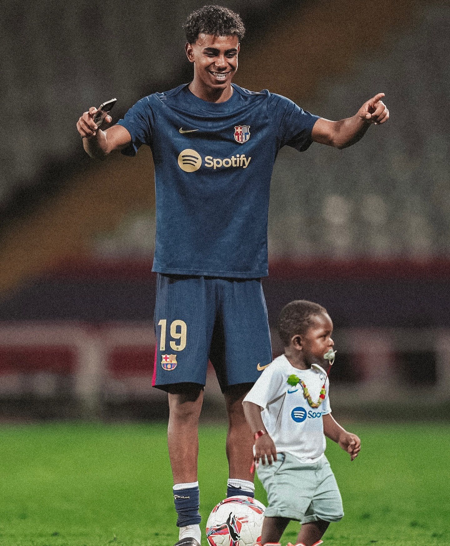 Lamine Yamal‎ wallpaper hd 