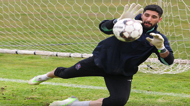 درخشش گلر سابق استقلال در لیگ دو! - مگا ورزش درخشش گلر سابق استقلال در لیگ دو!
