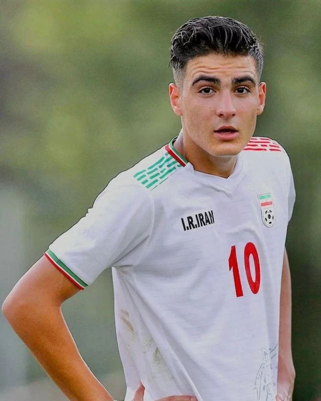 کسری طاهری