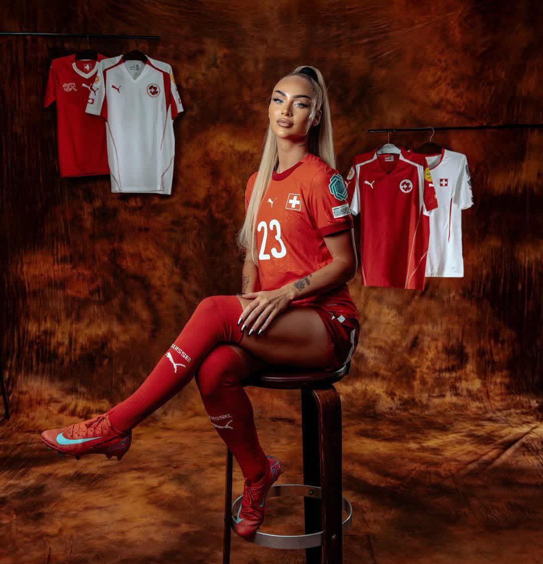 wallpaper Alisha Lehmann