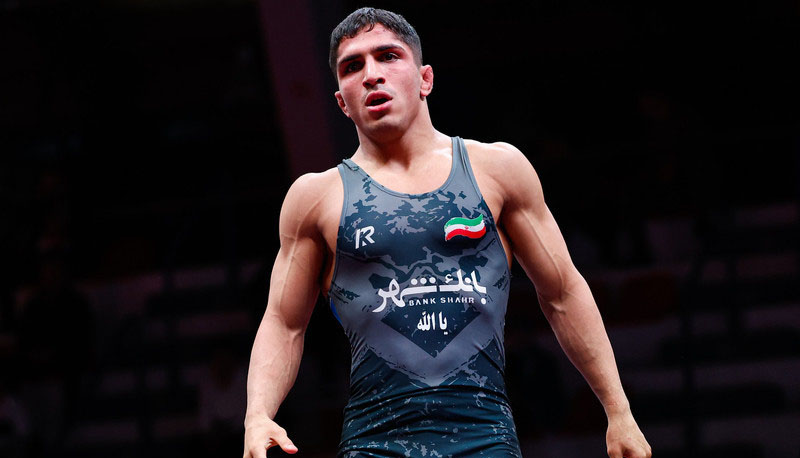 علی مومنی کشتی گیر