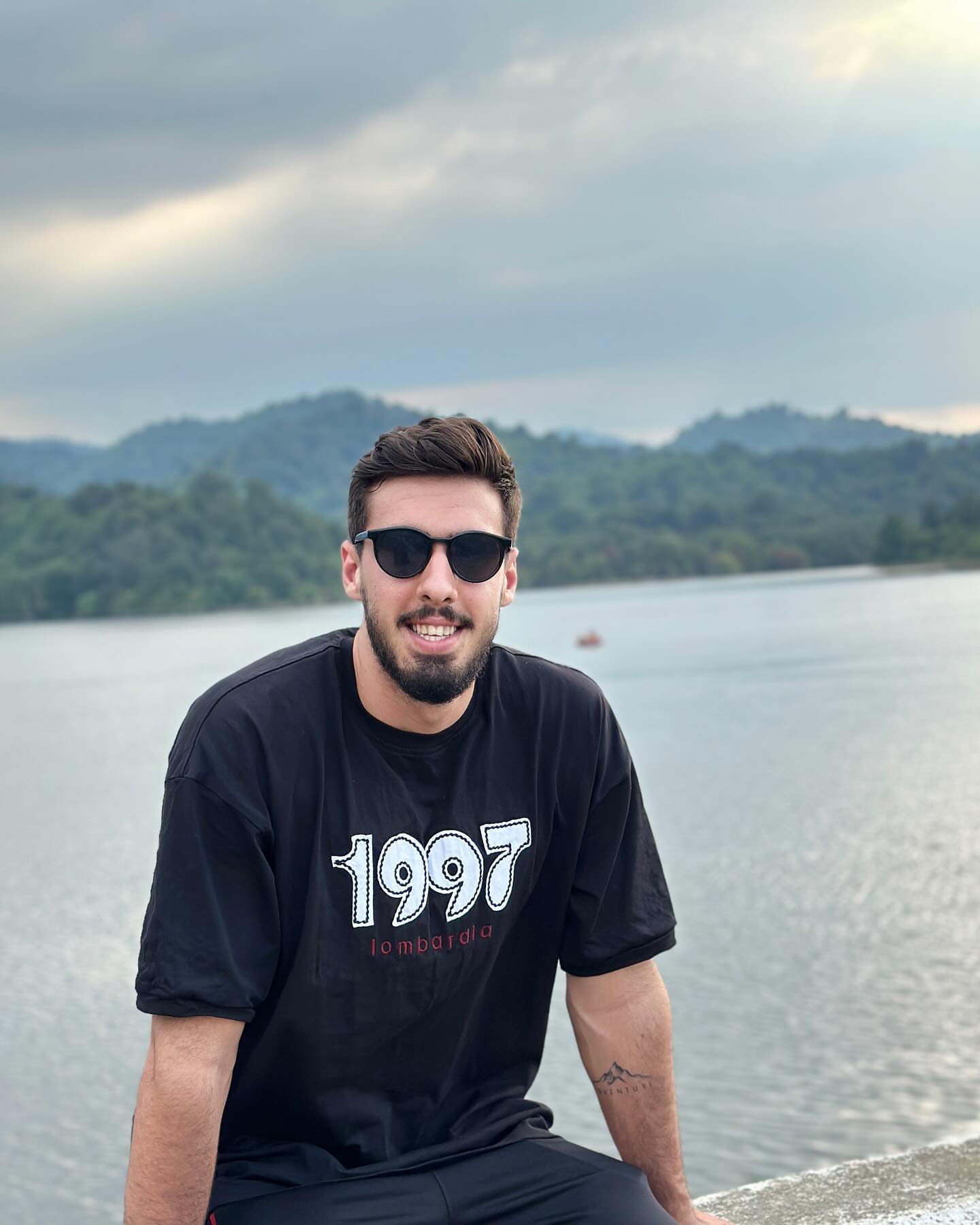 عکس پوریا حسین خانزاده والیبالیست