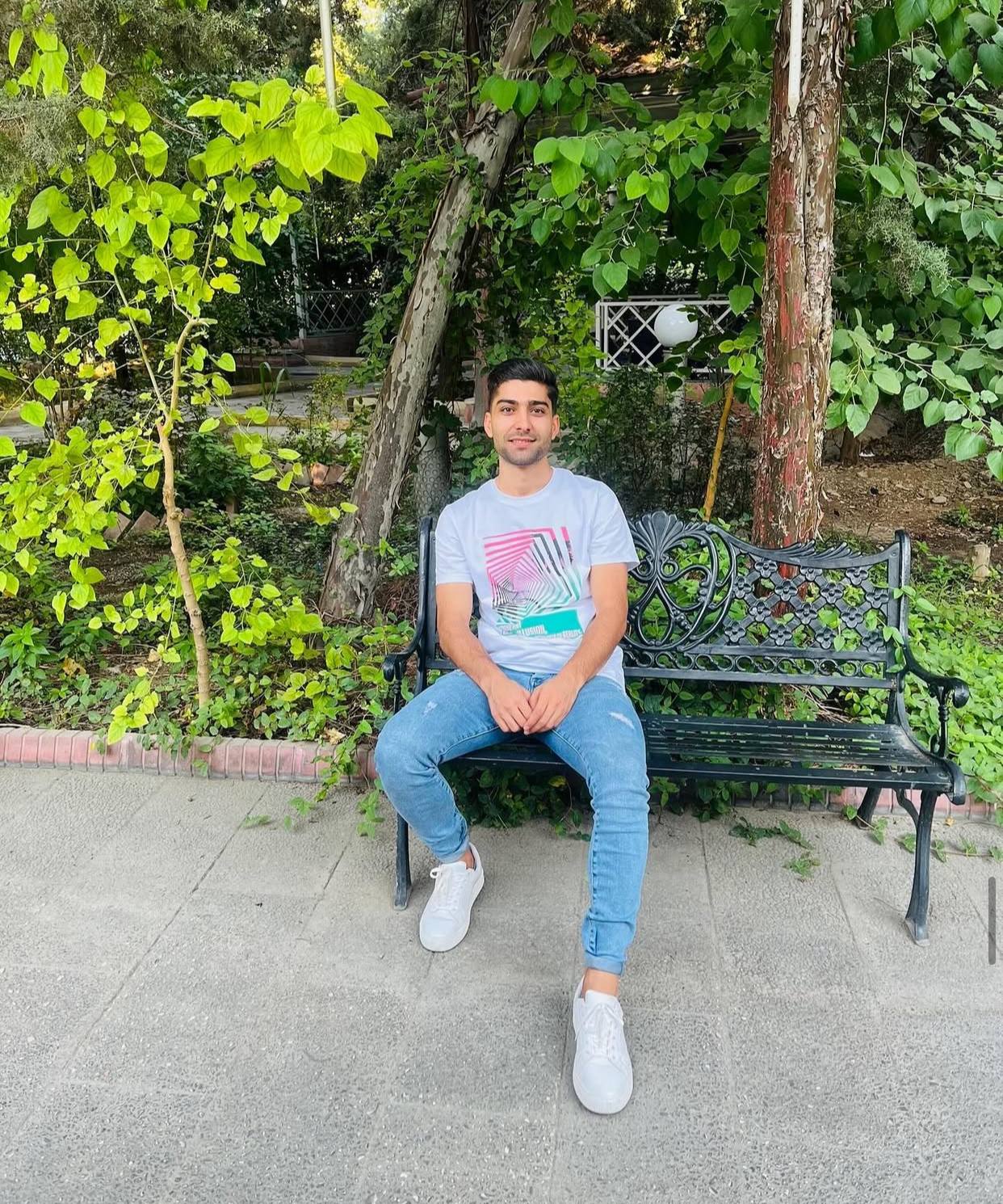 عکس مهدی کریمی