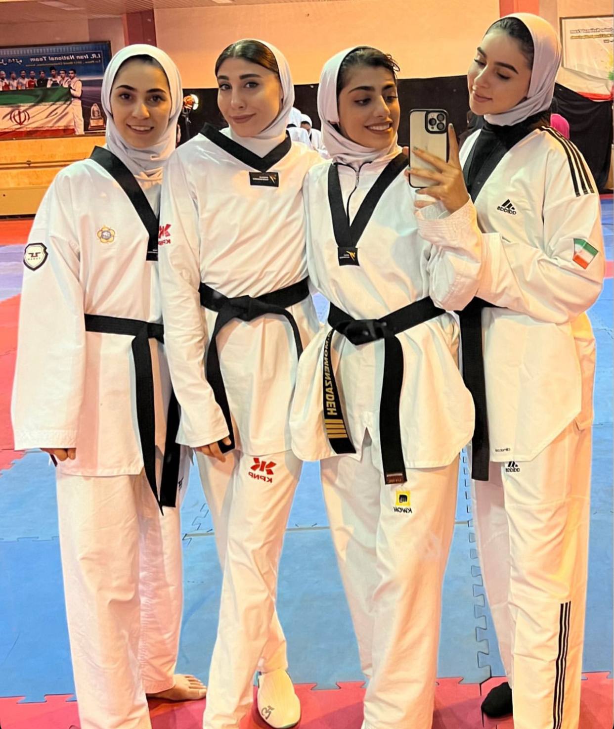 کوثر اساسه و ناهید کیانی