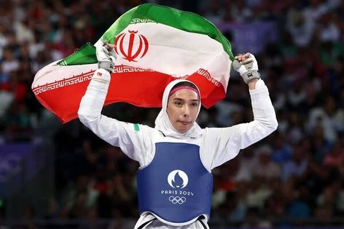 مبینا نعمت زاده عکس