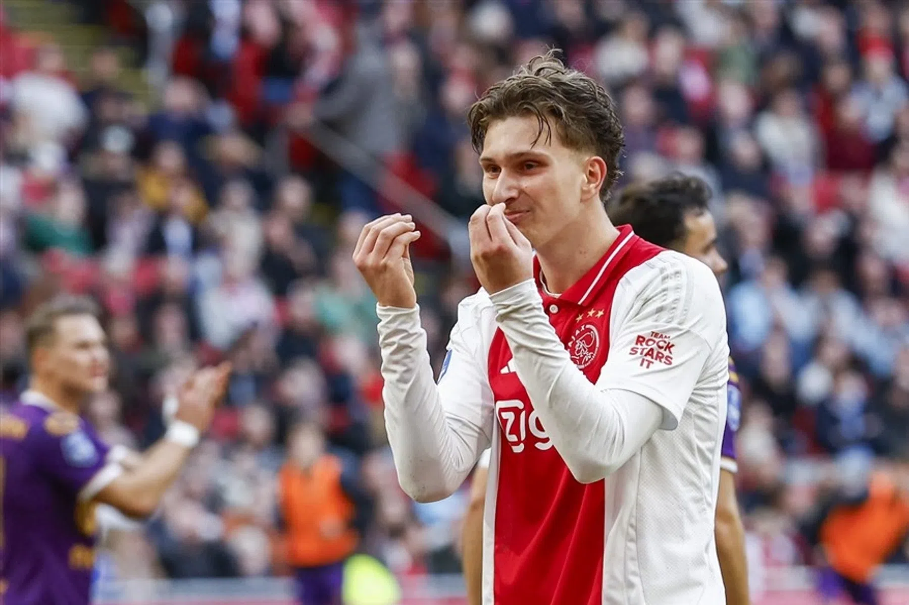 میکا گودتس عکس میکا گودتس عکس