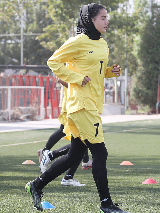 تانیا جهانشاهی فوتبالیست تانیا جهانشاهی فوتبالیست