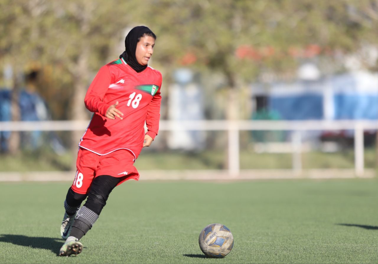 سن مائده بی رنگ فوتبالیست