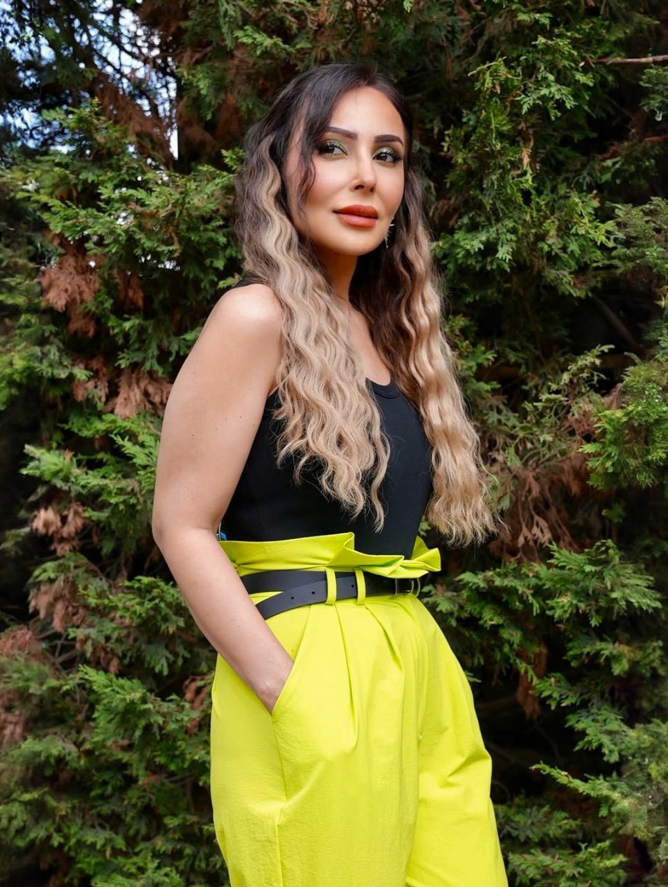 عکس های  مجری عشق ابدی