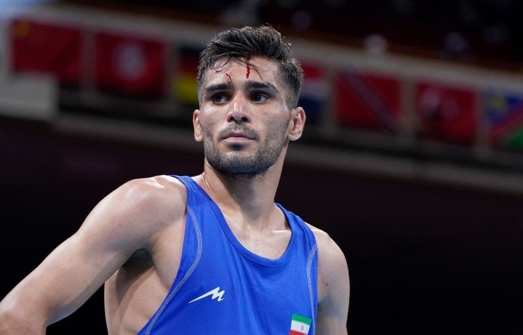 قهرمان بوکس سبک وزن ایران