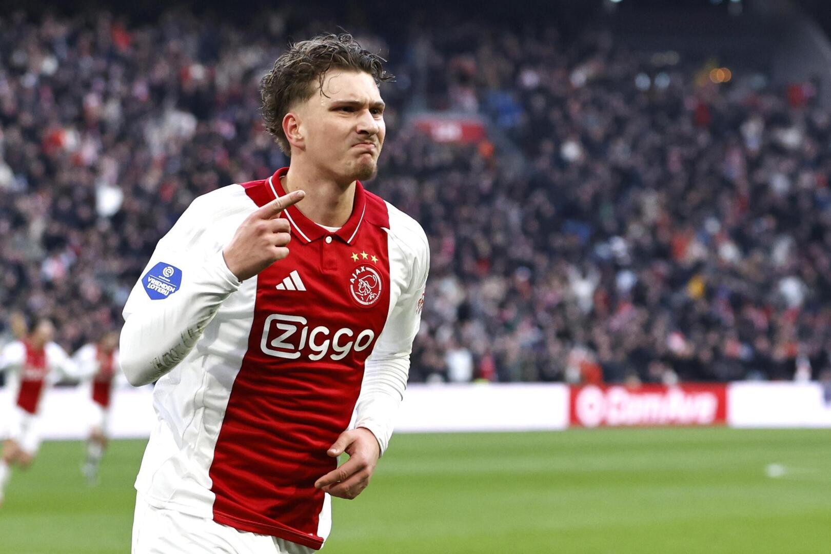 میکا گودتس قد میکا گودتس قد