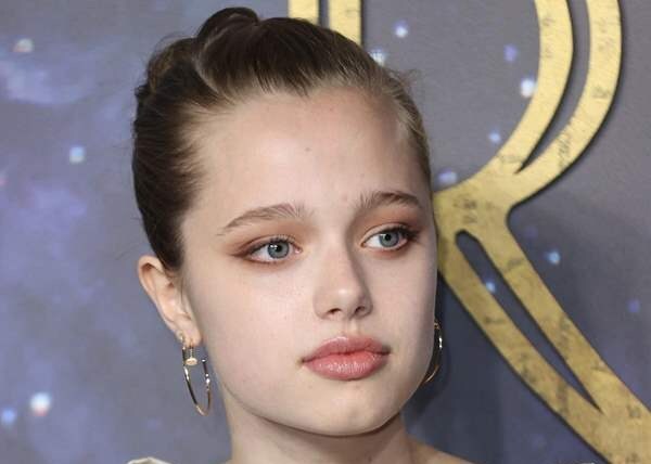 شایلو جولی خانه مادر را ترک کرد 