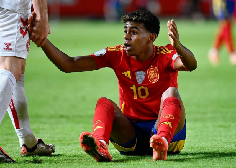 علت مصدومیت لامین یامال