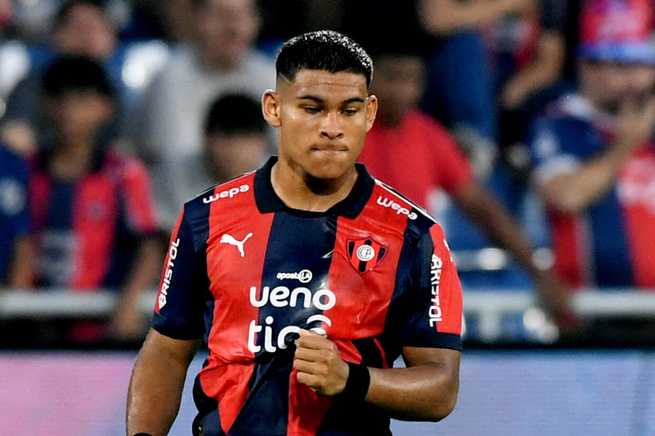 دیاگو لئون دیاگو لئون