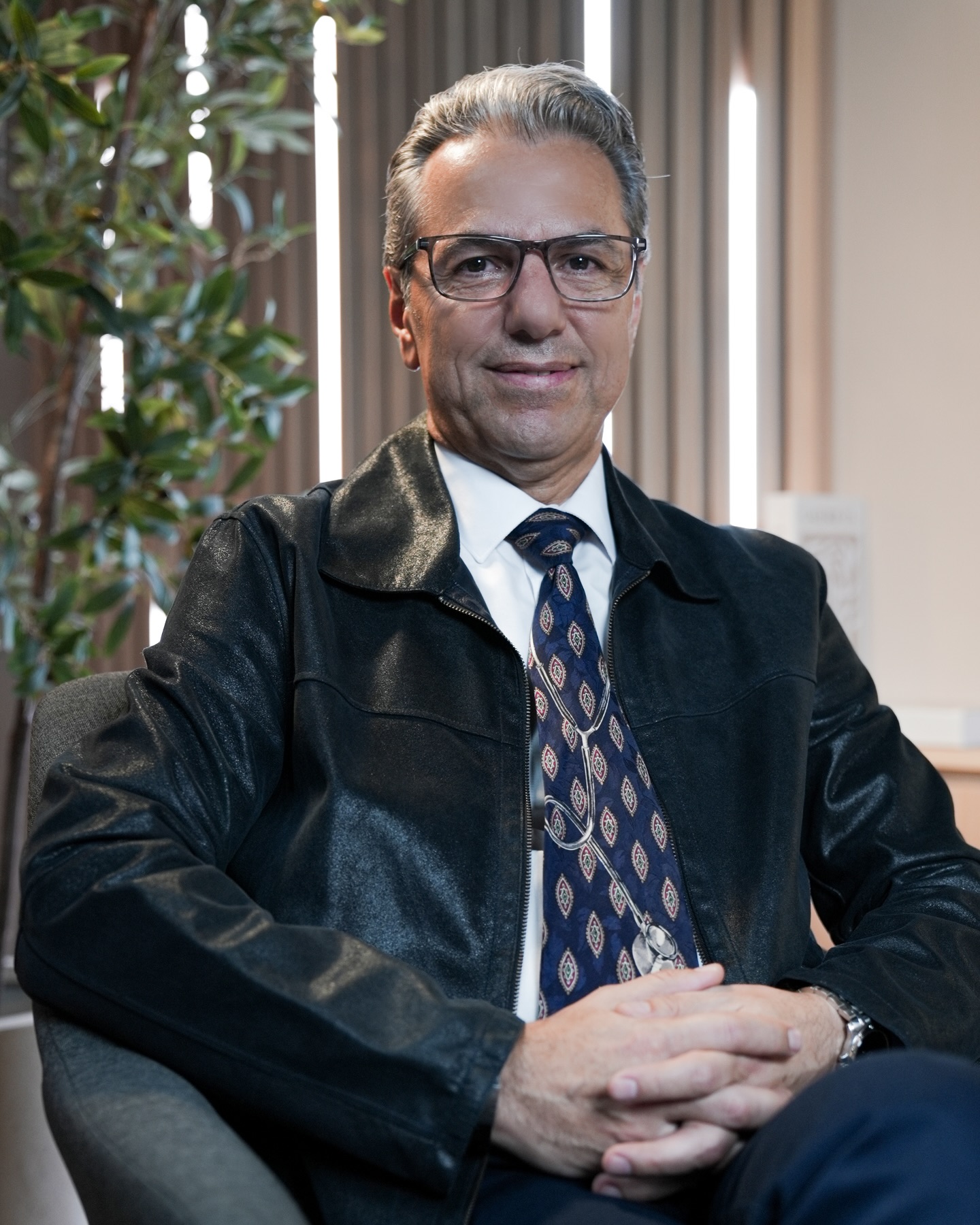 عکس های دکتر بابک جلالیان عکس های دکتر بابک جلالیان