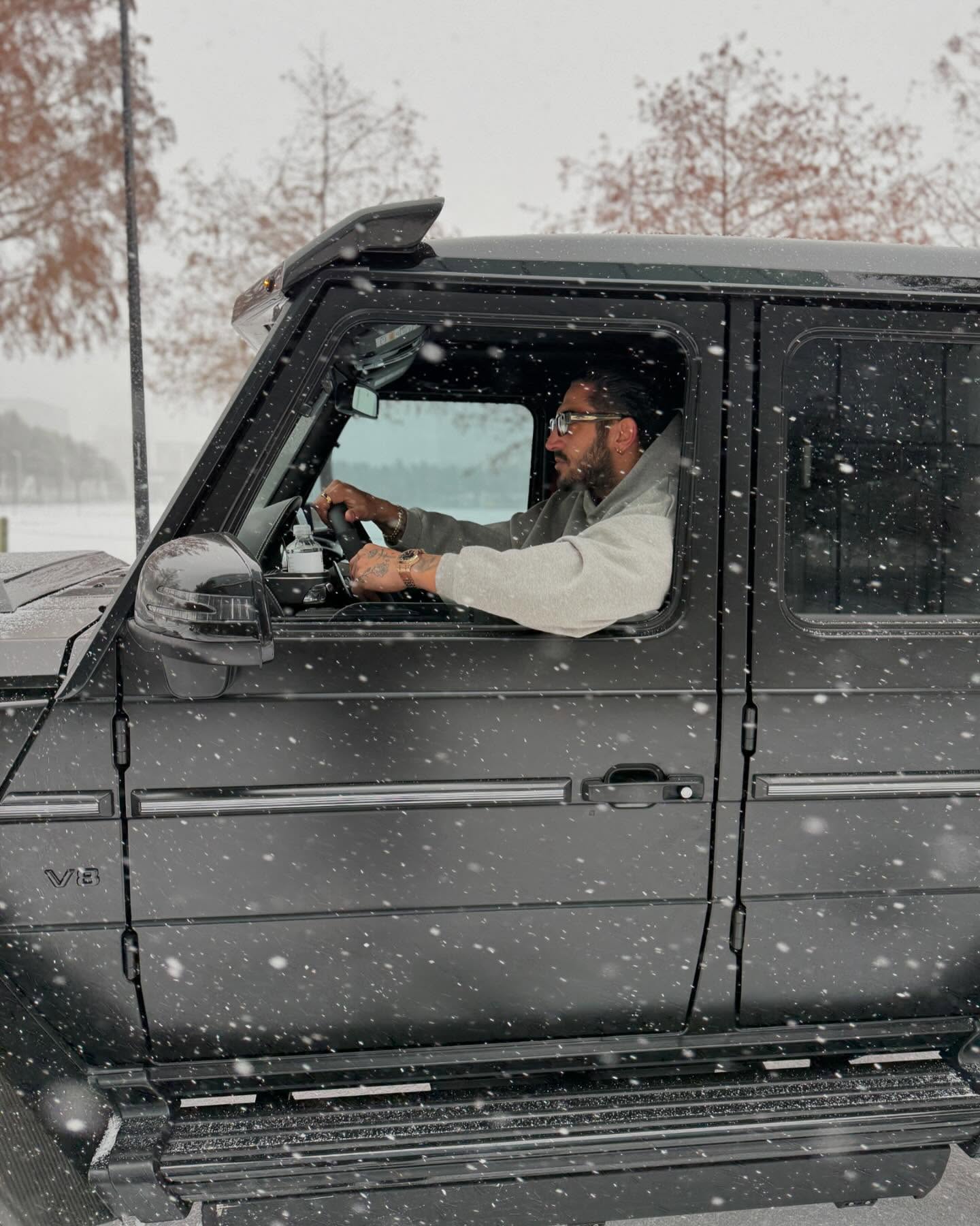 عکس آیسان اسلامی در ماشین عکس آیسان اسلامی در ماشین