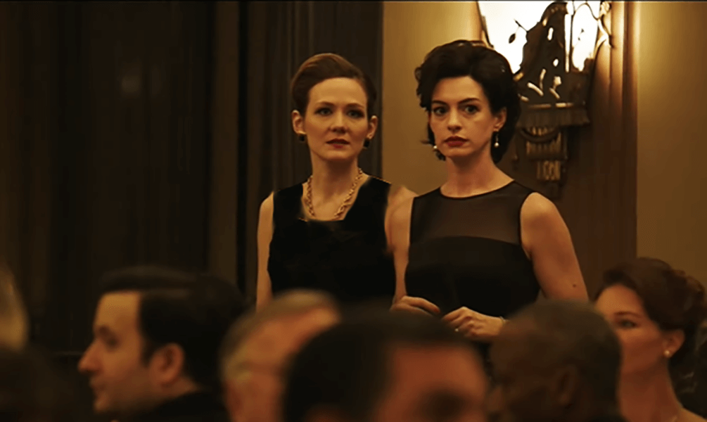 آن هاتاوی در فیلم آب‌های تیره 