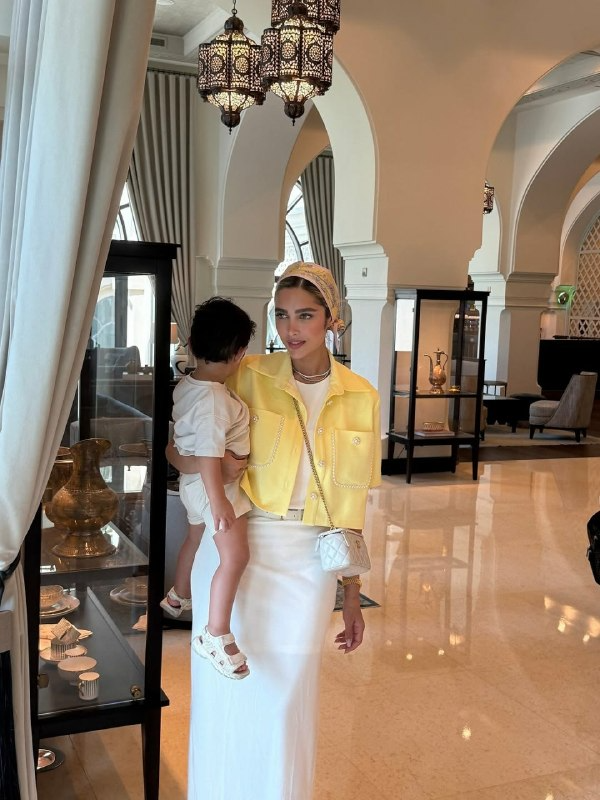 آناشید حسینی و فرزندش آناشید حسینی و فرزندش