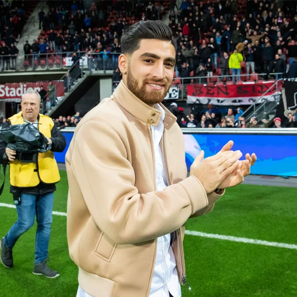 تیم ملی ایران وینگر چپ