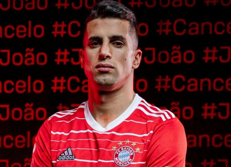 بیوگرافی بایرون کاسترو 